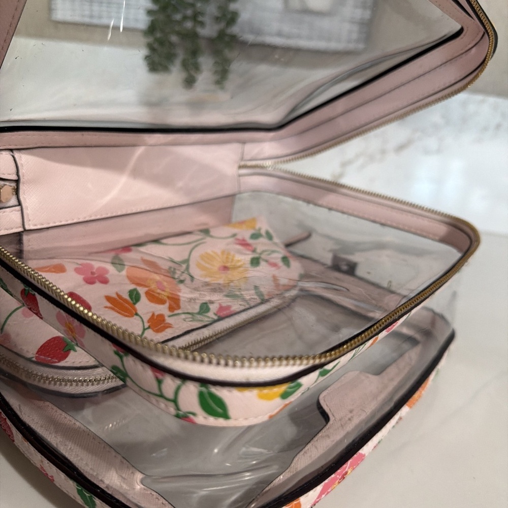 Kate Spade Strawberry Garden Travel Cosmetic Set Pink Multi - Picture 7 of 8